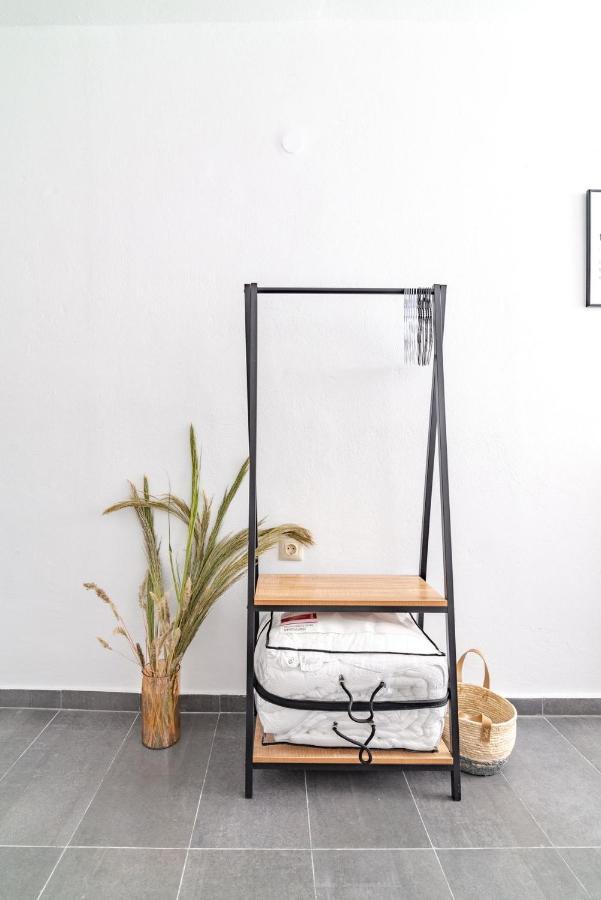 Modern Studio Near Downtown イラクリオン エクステリア 写真