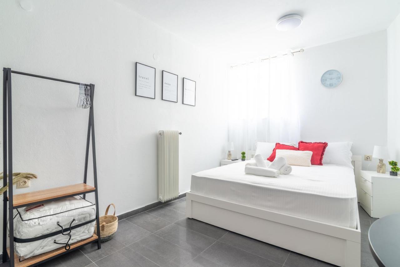 Modern Studio Near Downtown イラクリオン エクステリア 写真